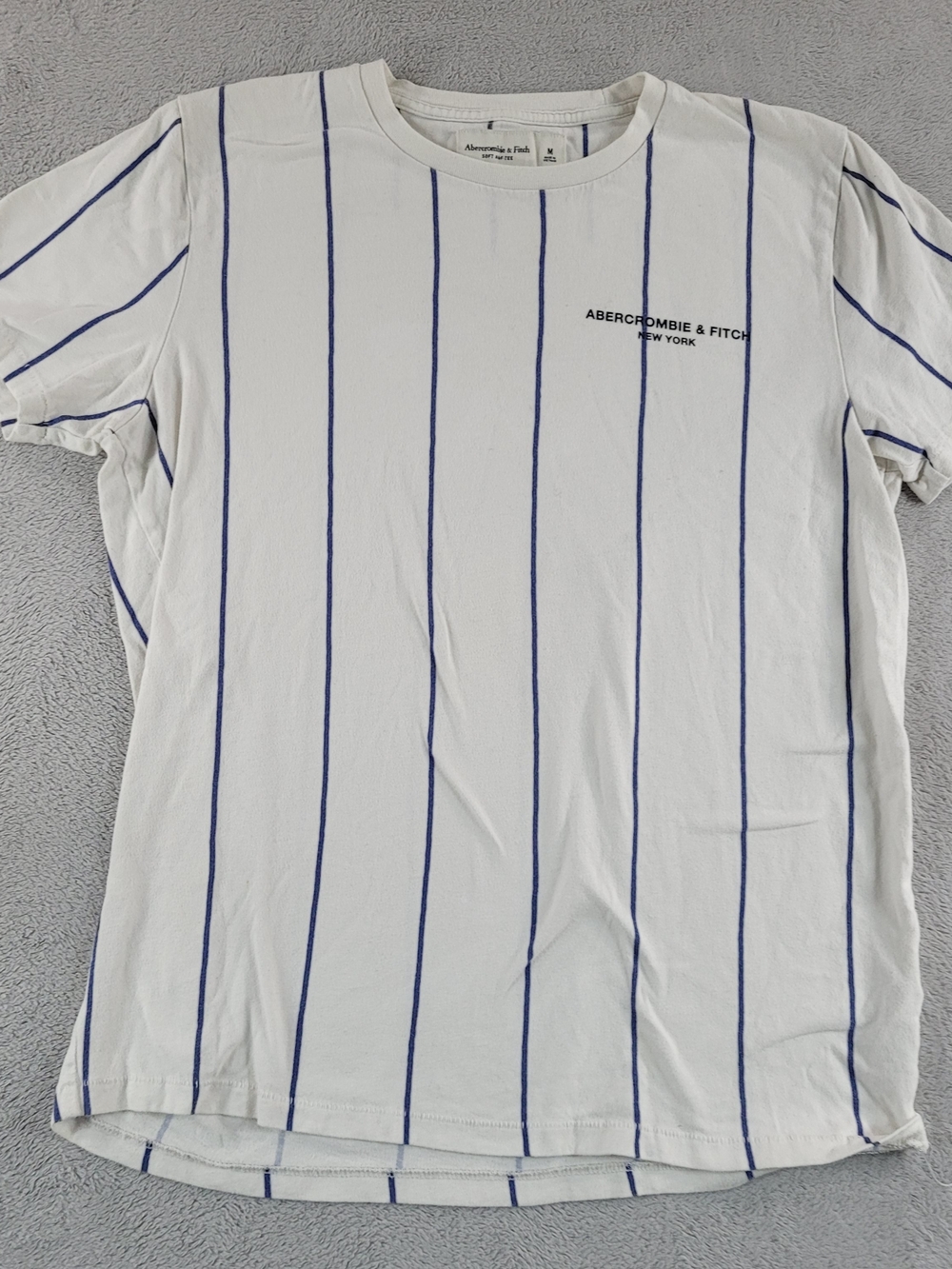 Abercrombie & Fitch Men’s White Vertical-Stripe Crew Tee